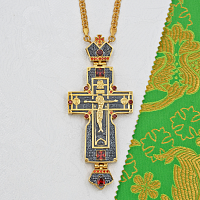 2.10.0545лфр/1лп Наперсный латунный крест с красными камнями и патинированием в позолоте