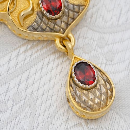 2.7.1334лп-2/1лп Панагия латунная в позолоте с и цепью фото 3 2.7.1334лп-2/1лп Панагия латунная в позолоте с и цепью фото 3