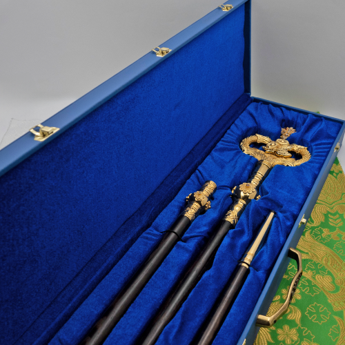 2.7.2889лп Жезл латунный с красными камнями в позолоте фото 4