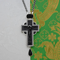 2.10.0252лр-13/1лр Крест наперсный с деревянным Распятием