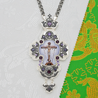 2.10.0329лр-2/113лр Крест латунный с фиолетовыми камнями в серебрении